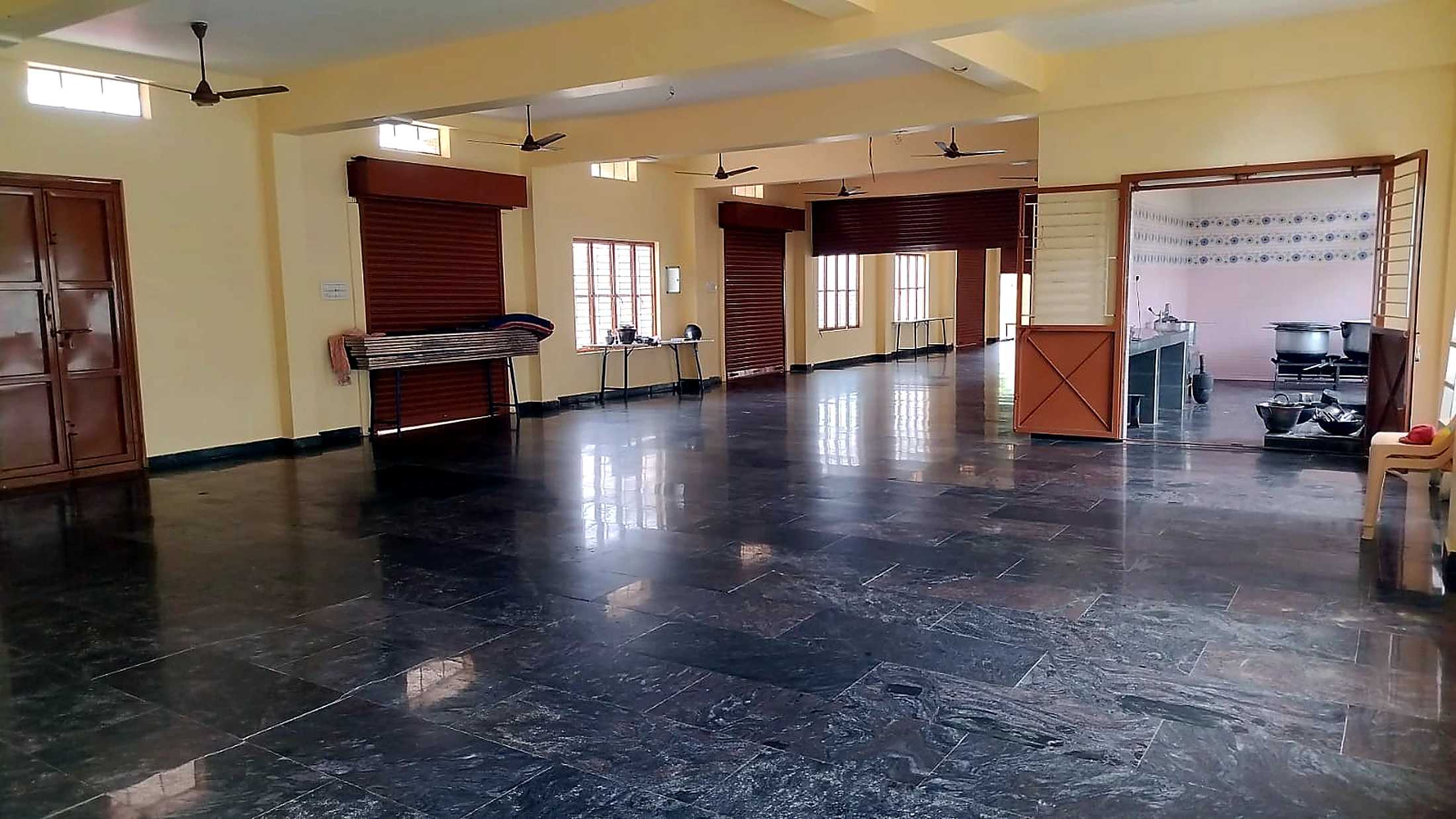 Hall & Kitchen Access
